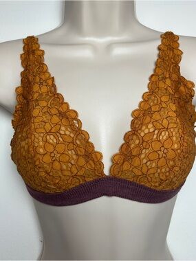 Colsie Boho Floral Lace Plunge Bralette in Mustard with Plum Band Small